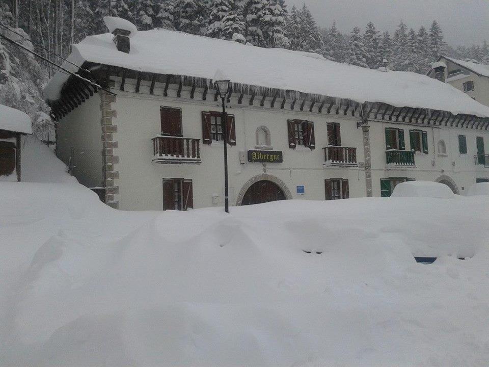 Albergue De Canfranc Estacion Exteriör bild