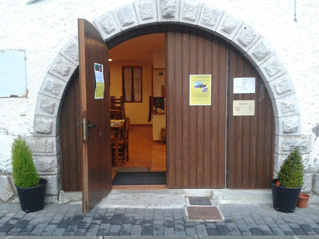 Albergue De Canfranc Estacion Exteriör bild