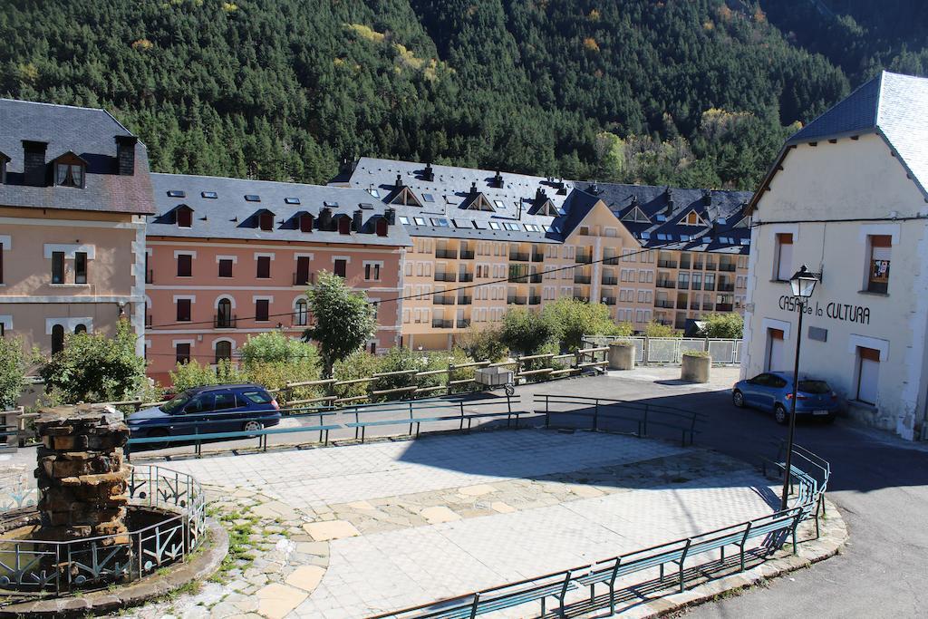 Albergue De Canfranc Estacion Rum bild