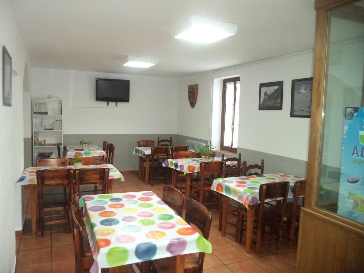 Albergue De Canfranc Estacion Exteriör bild