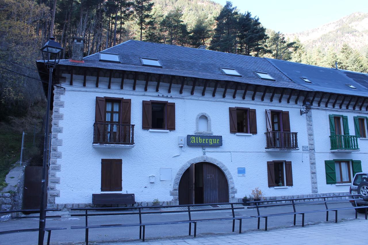 Albergue De Canfranc Estacion Exteriör bild